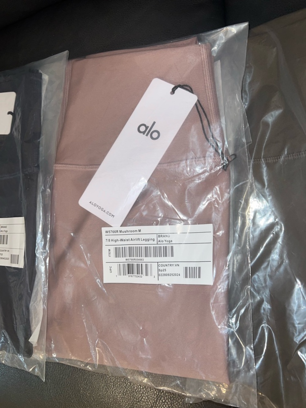 ALO Yoga High-Waist Airlift Legging - Mauve Pink